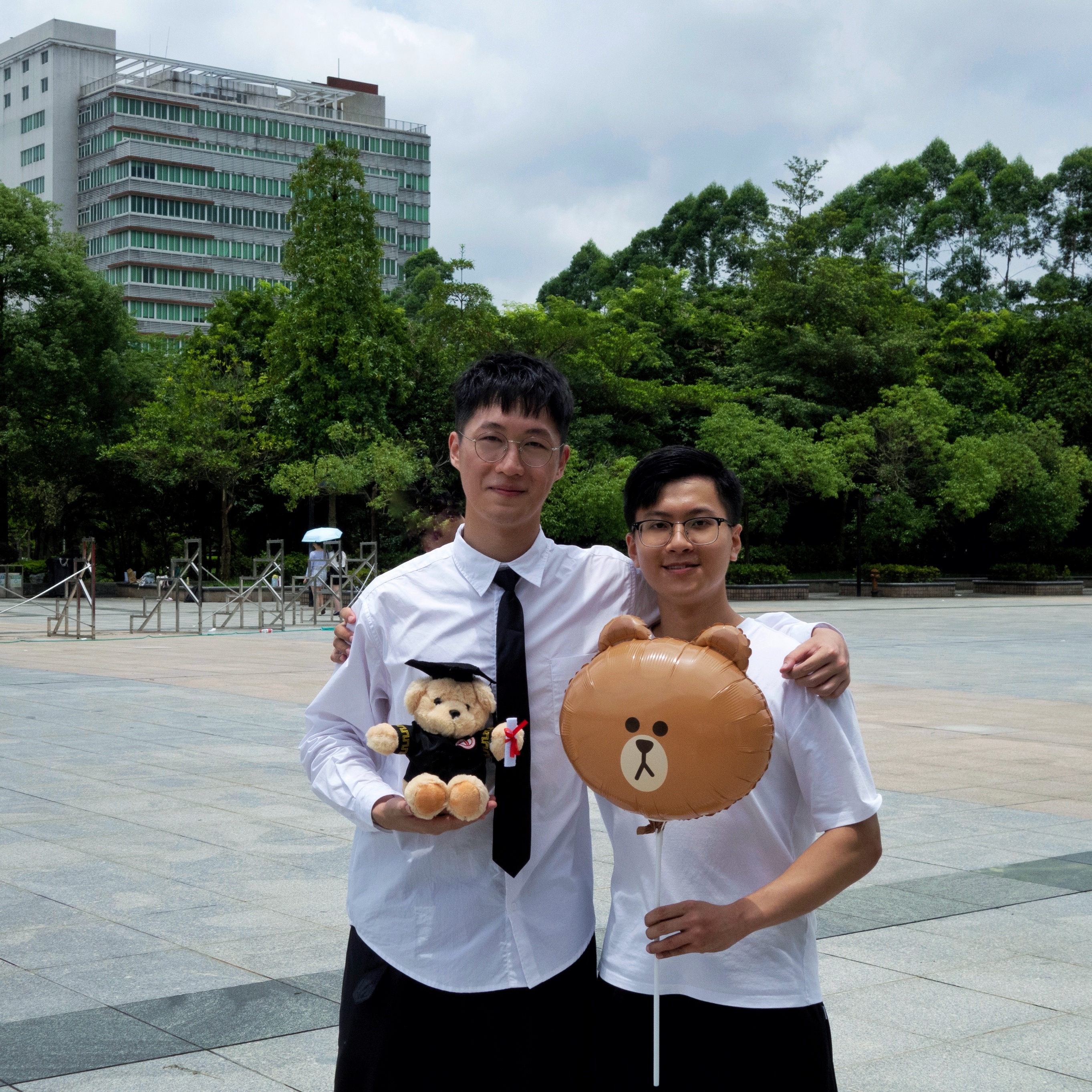friend1.jpg